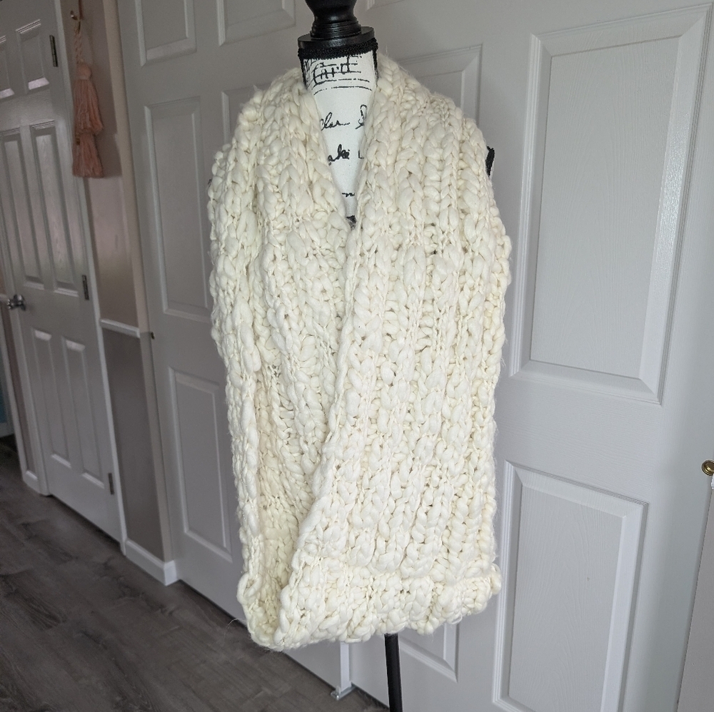 NWT Free People Chunky Knit Infinity Scarf in Cream
